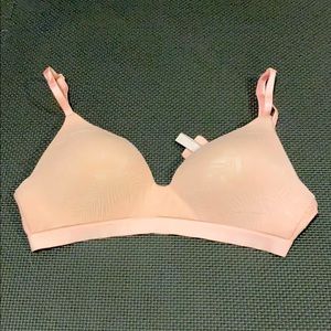 VS wireless bra